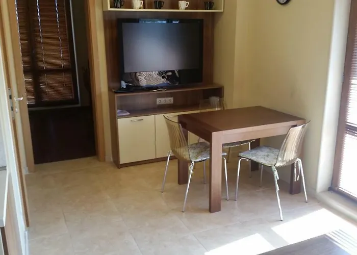 In River Park * ساني بيتش