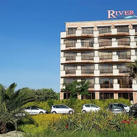 Apartman In River Park Napospart